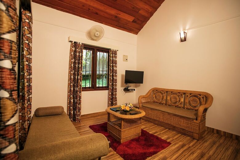 Hotel Crescent Residency