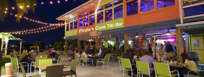 Hotel Pirate's Cove Resort & Marina