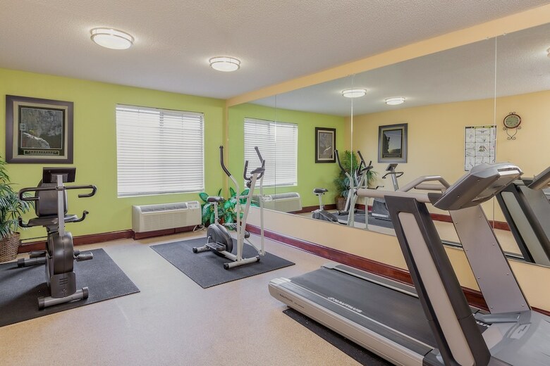 Hotel Holiday Inn Exp Winston Salem