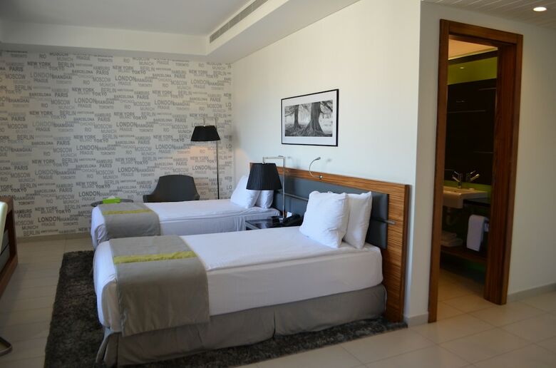 Warwick Stone 55 Hotel