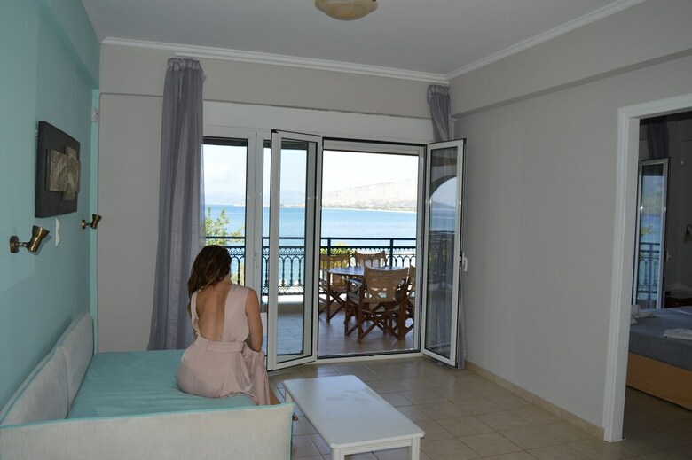 Aparthotel Thesmos Village