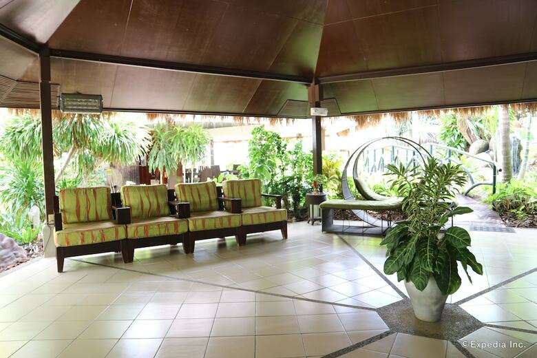 Villa Dos Palmas Island Resort & Spa