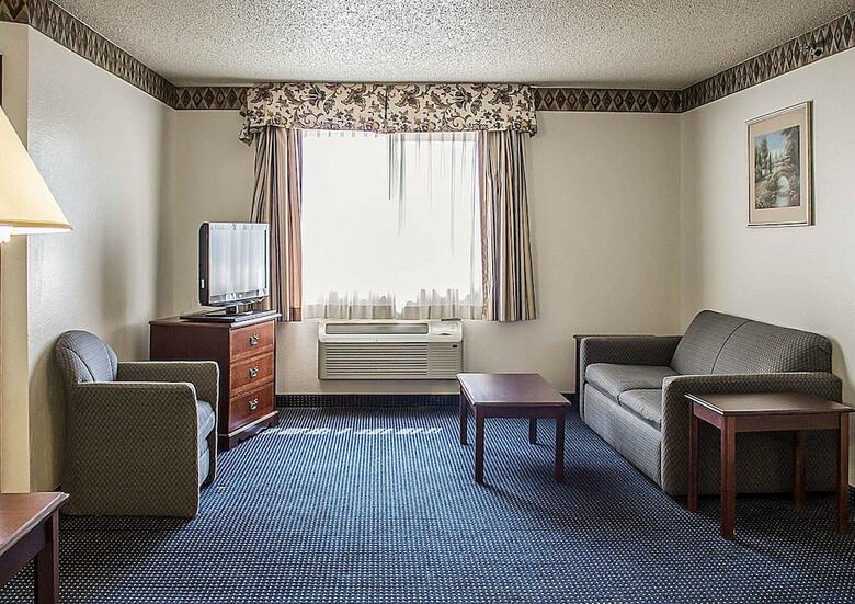 Motel Quality Inn & Suites