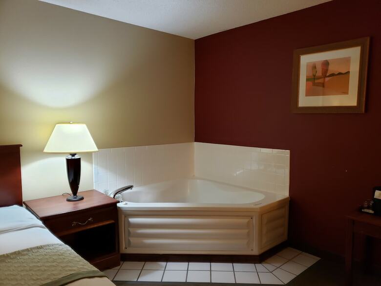 The Marigold Grand Hotel And Suites