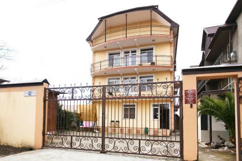 Hostal Hotel Kometa 2
