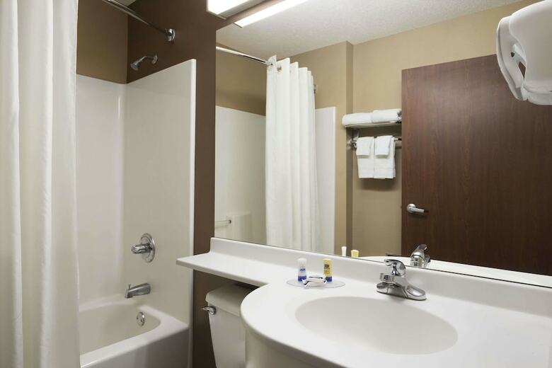 Hotel Microtel Inn & Suites By Wyndham Marion/cedar Rapids