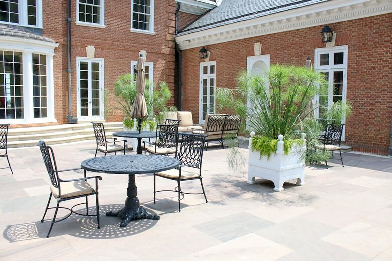 Hotel Albemarle Estate At Trump Winery