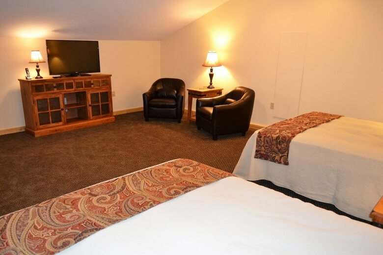 Hotel Stafford's Crooked River Lodge & Suites