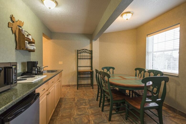 Hotel Stafford's Crooked River Lodge & Suites