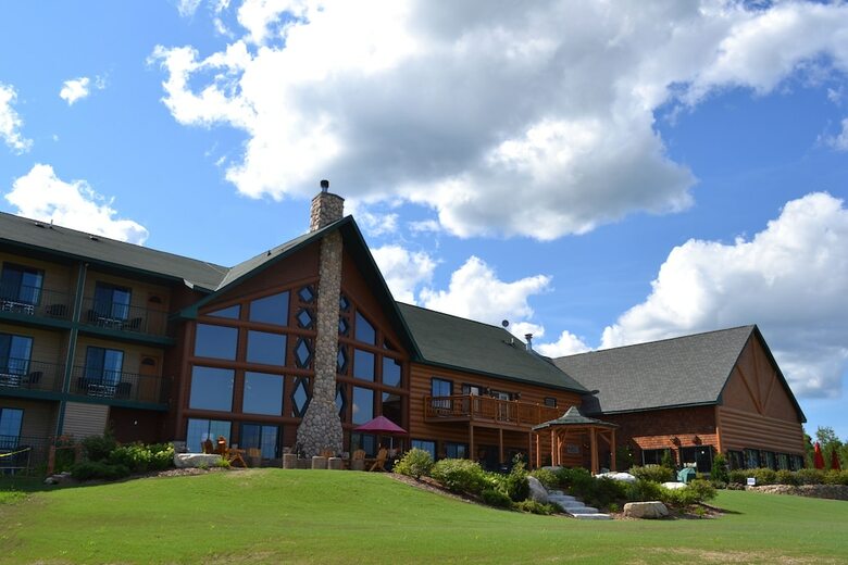 Hotel Stafford's Crooked River Lodge & Suites