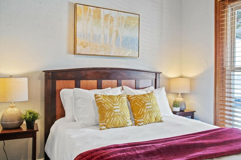 Charming Victorian By Sloan's Lake - Free Parking!