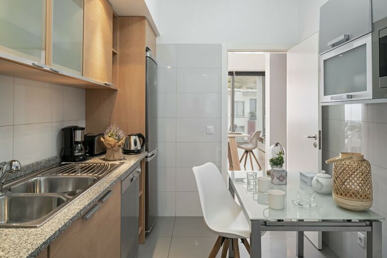 Amparo I By An Island Apart