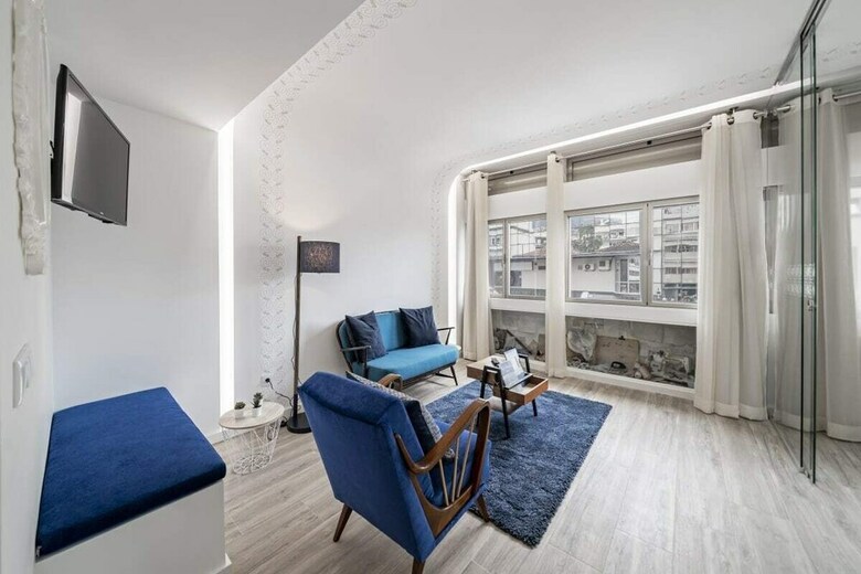 Drapes Design Apartments I By An Island Apart