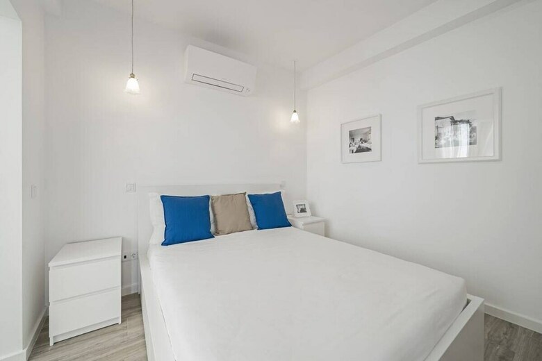 Drapes Design Apartments I By An Island Apart