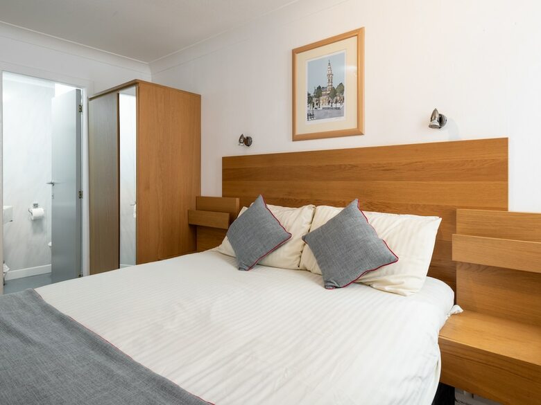 Charing Cross Hotel