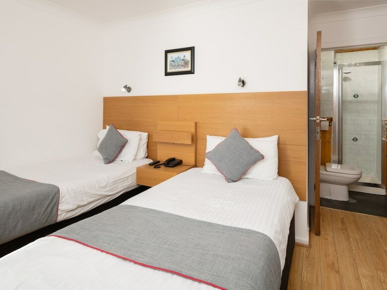 Charing Cross Hotel