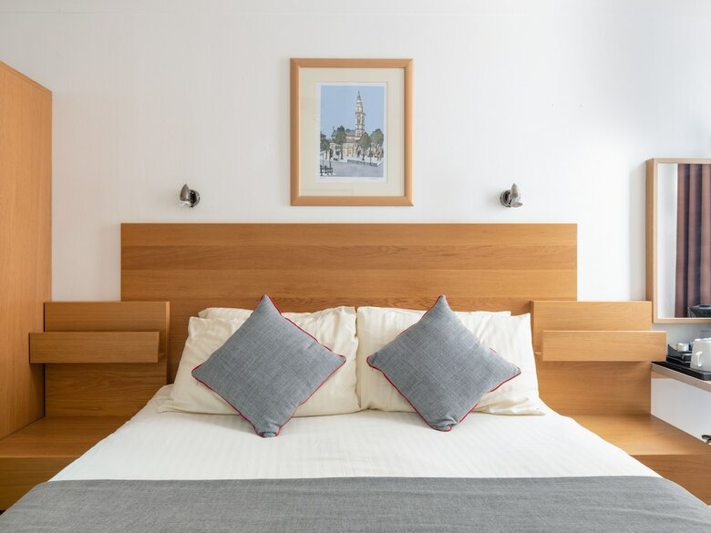 Charing Cross Hotel