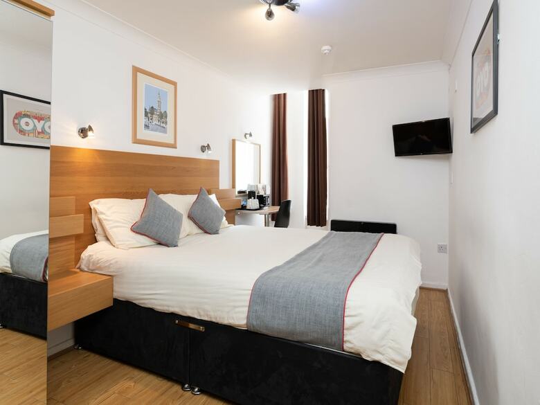 Charing Cross Hotel