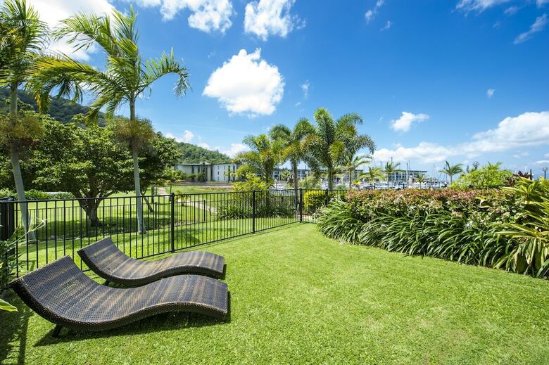 Beachside Apartment 13