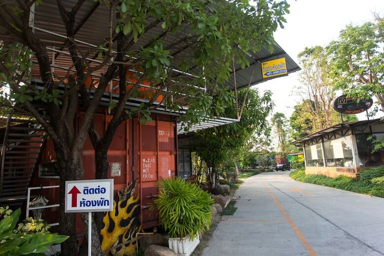 Iron Resort&hotel
