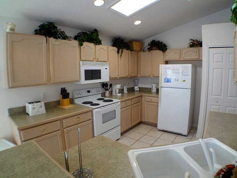 4br 3ba Home In Indian Creek By Cv-2675