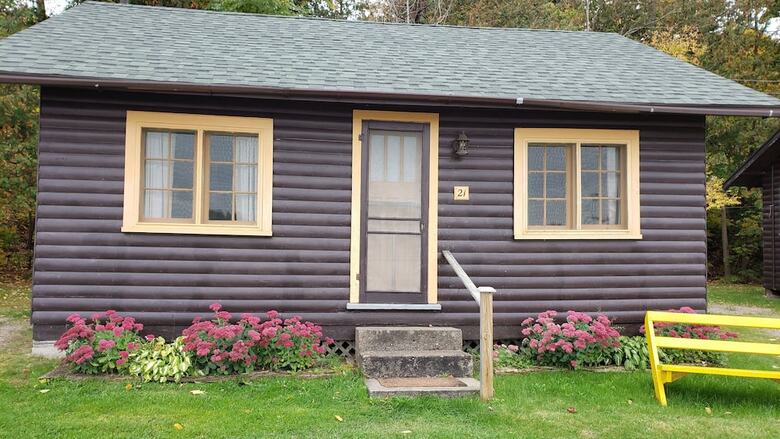 Hotel Miners Bay Lodge
