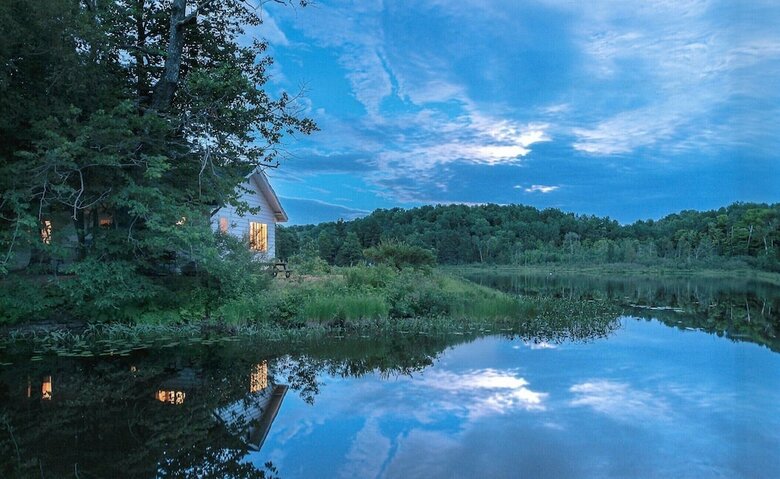 Hotel Miners Bay Lodge