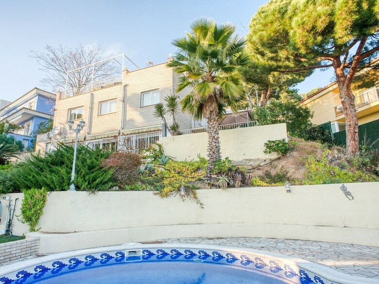 Lavish Holiday Home In Lloret de Mar With Private Pool