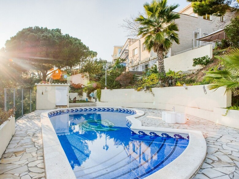 Lavish Holiday Home In Lloret de Mar With Private Pool