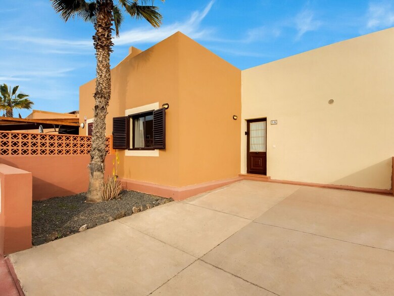 Simplistic Holiday Home In Corralejo With Swimming Pool