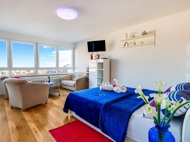 Studio Apartment In Zagreb With Lake Nearby