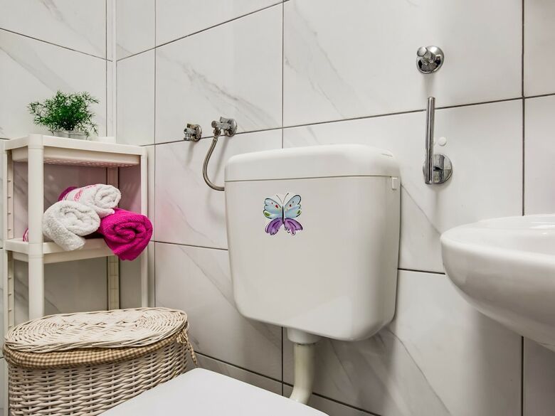 Studio Apartment In Zagreb With Lake Nearby