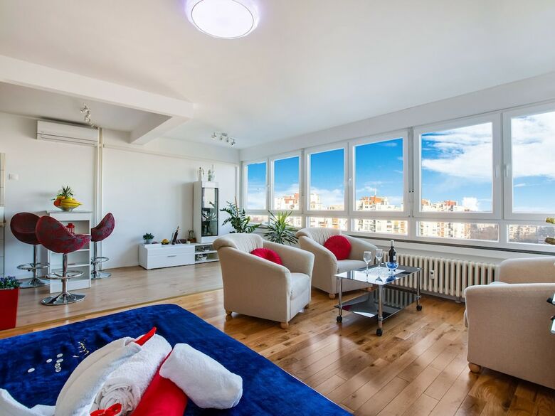 Studio Apartment In Zagreb With Lake Nearby