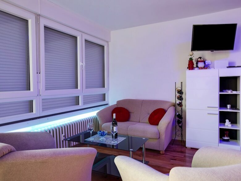 Studio Apartment In Zagreb With Lake Nearby