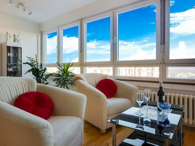 Studio Apartment In Zagreb With Lake Nearby