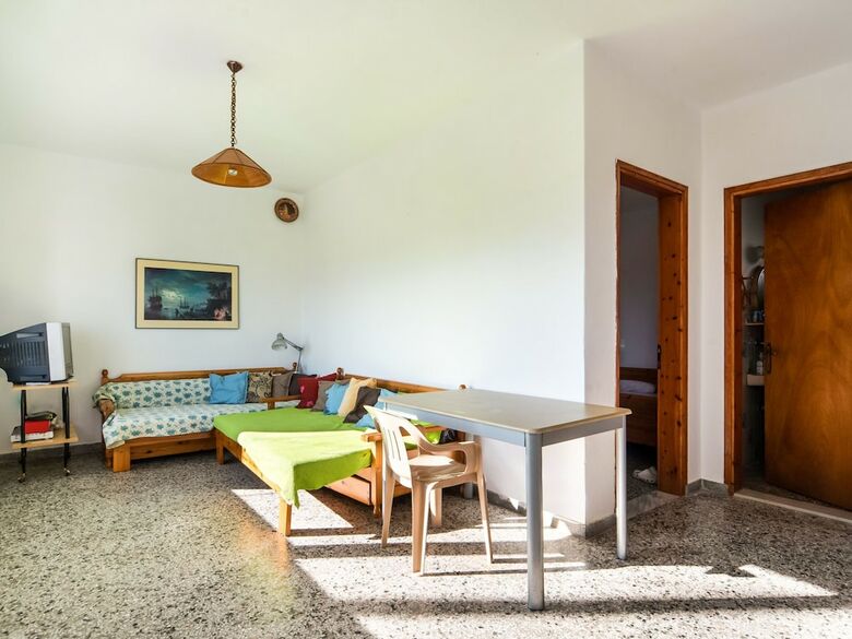 Seaside Holiday Home In Asprovalta With Balcony