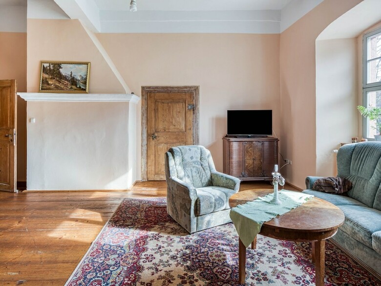 Luxurious Mansion In Mansfeld Ot Biesenrode With Barbecue