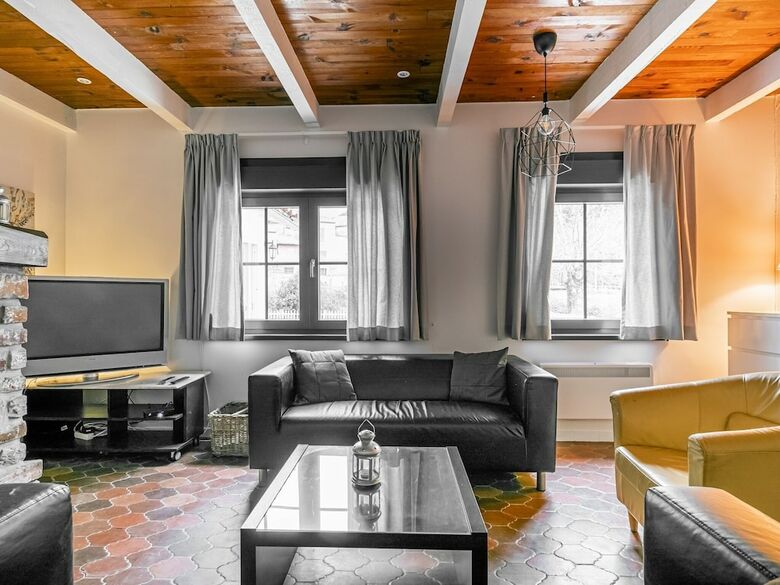 Quiet Holiday Home In Boisset With Swimming Pool