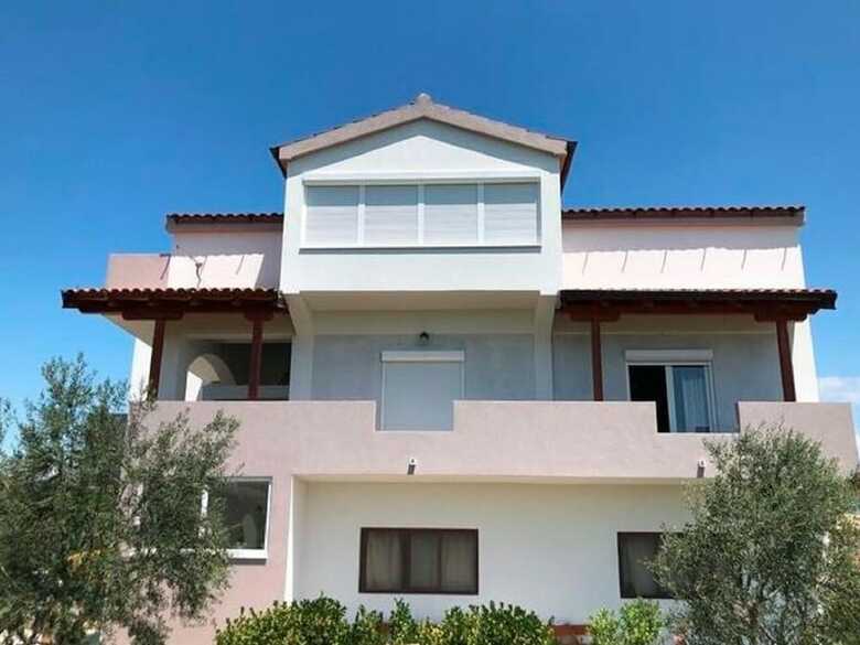 Delightful Apartment In Radovin With Garden