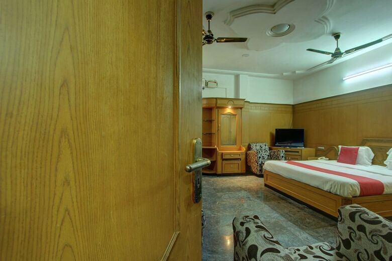 Hotel Oyo 25080 Vivekam Home Stay