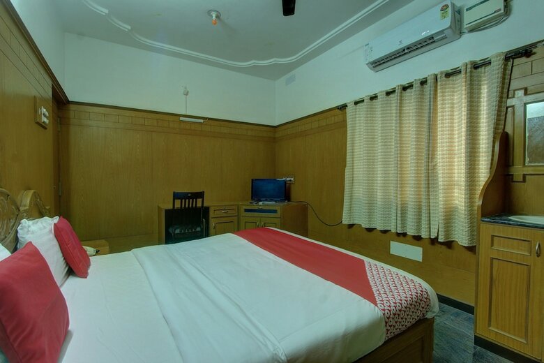 Hotel Oyo 25080 Vivekam Home Stay