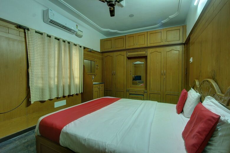 Hotel Oyo 25080 Vivekam Home Stay