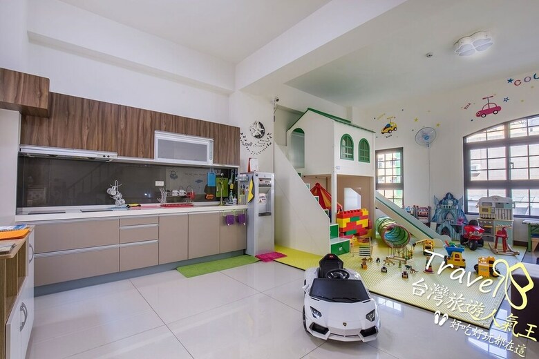 Hotel J.s 23 Kids Homestay