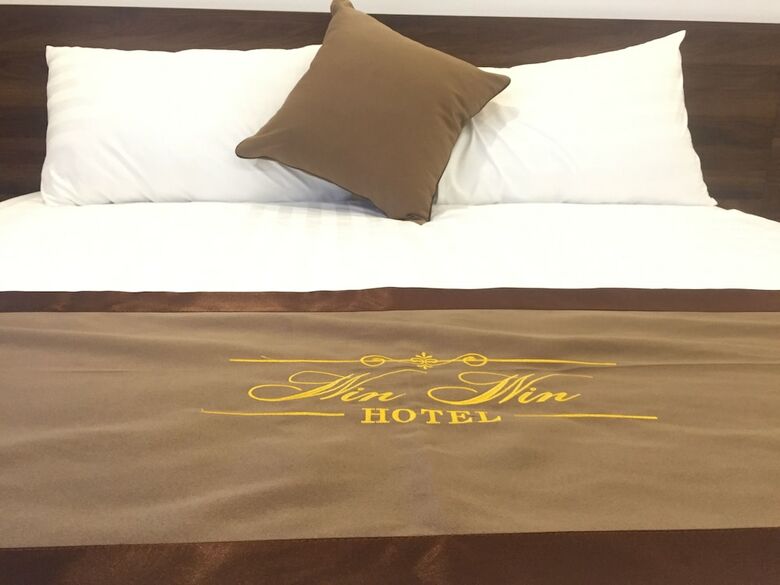 Win Win Hotel