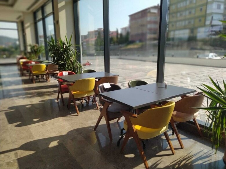 Kanyonvadi Hotel