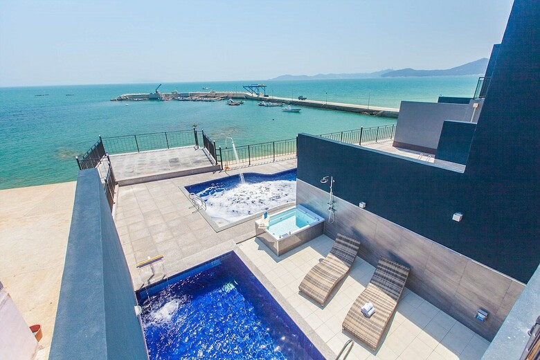 P-237 Spa & Pool Villa