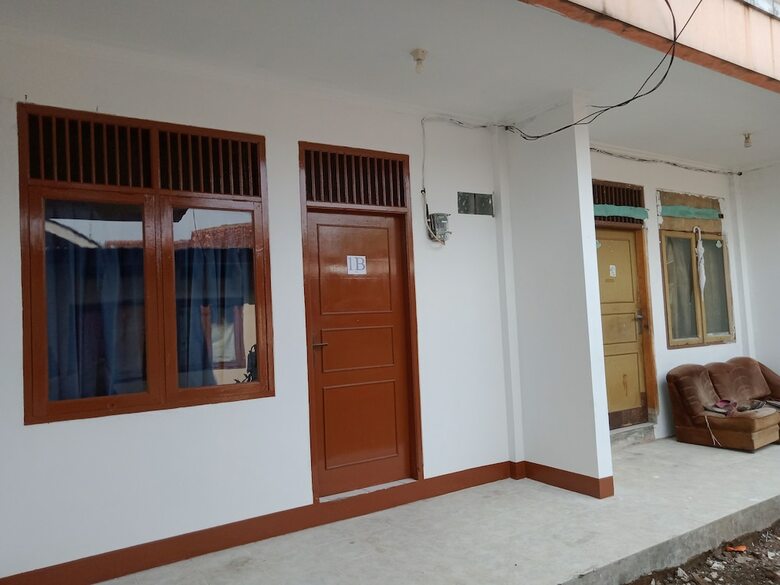 Hostal Spot On 2800 Kos Bu Darma Syariah