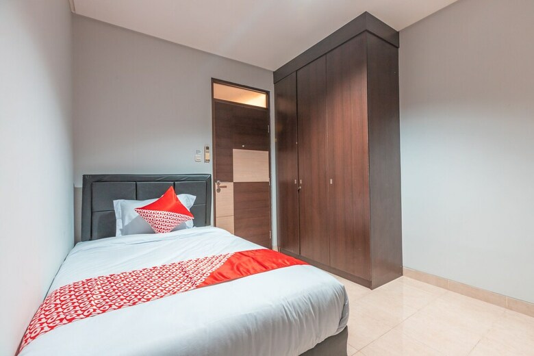 Hostal Oyo 2323 The One Residence Syariah
