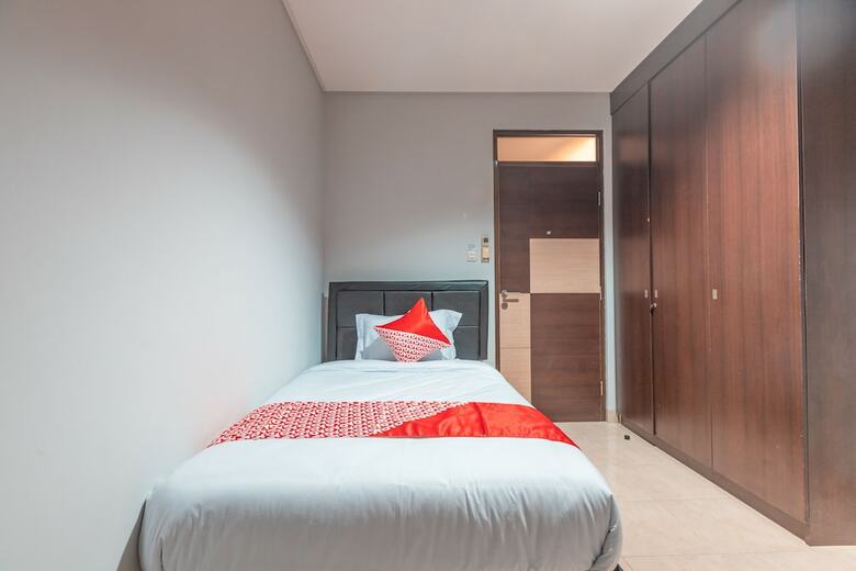 Hostal Oyo 2323 The One Residence Syariah