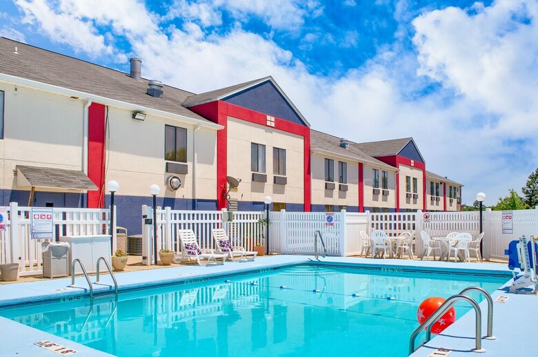 Hotel Hometown Inn